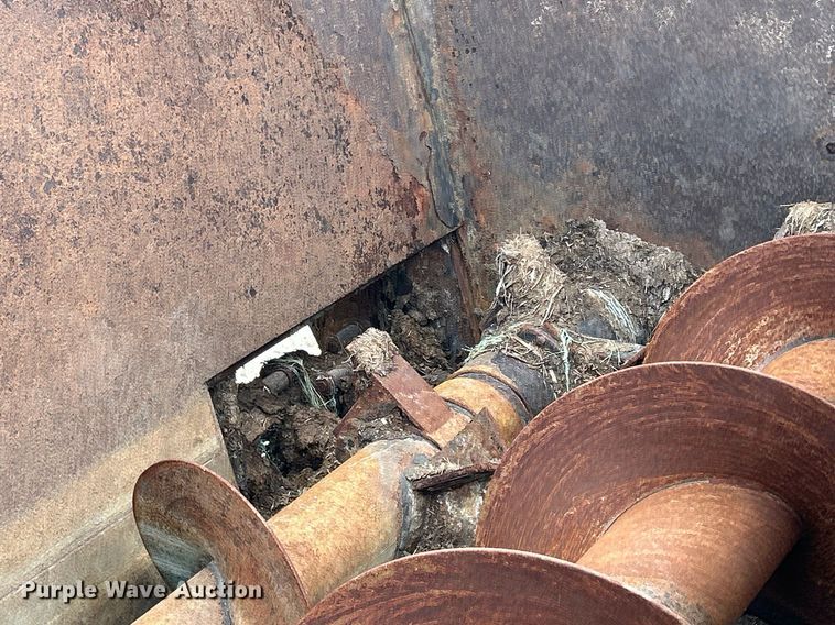 image for item DS0801 Kuhn Knight  8132 manure spreader