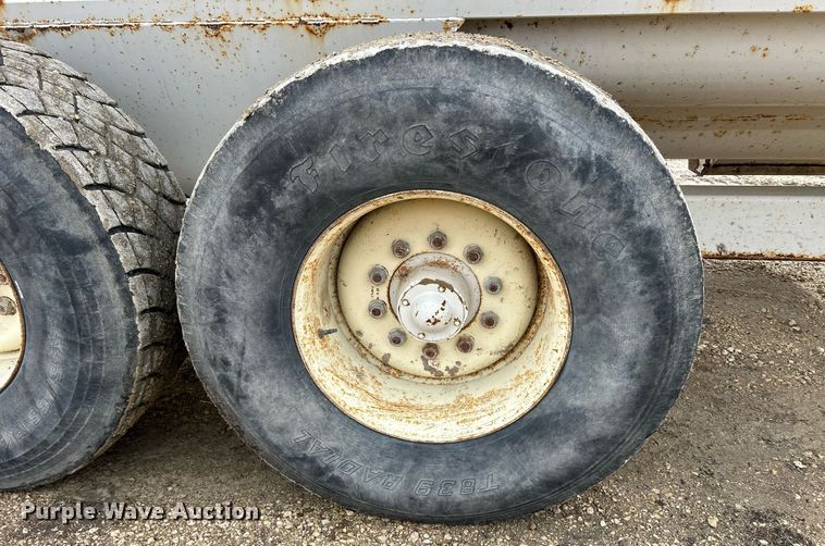 image for item DS0801 Kuhn Knight  8132 manure spreader