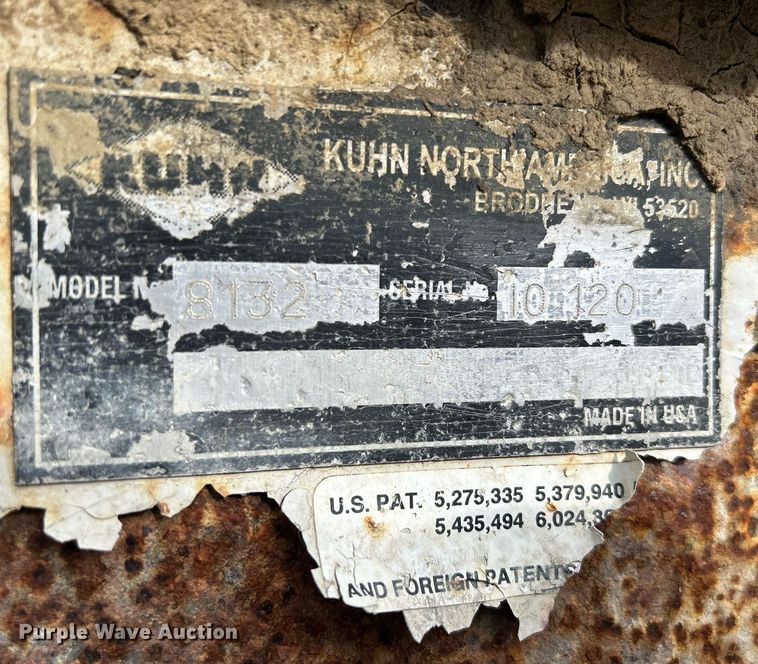 image for item DS0801 Kuhn Knight  8132 manure spreader