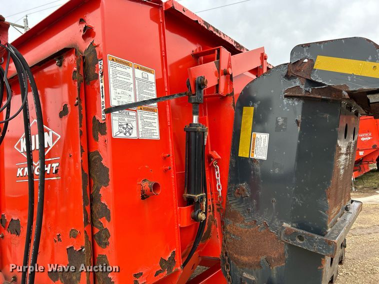 image for item DS0803 Kuhn Knight  3130 feed mixer