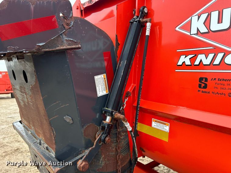 image for item DS0803 Kuhn Knight  3130 feed mixer