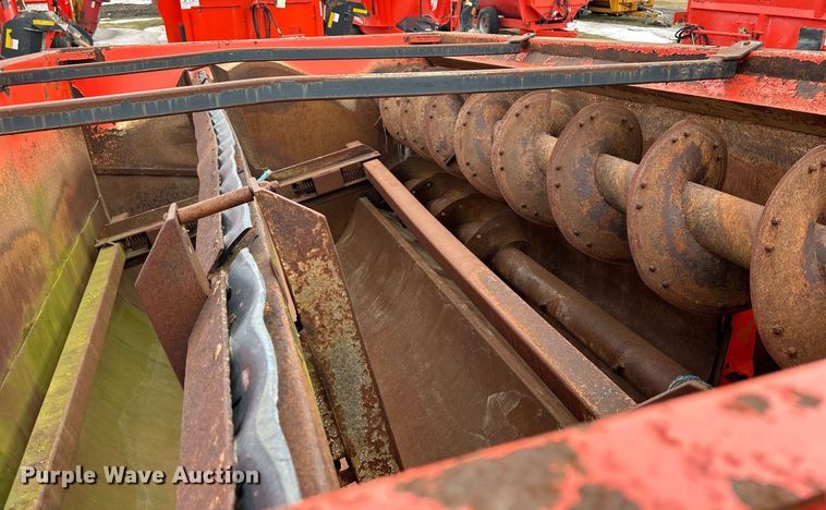 image for item DS0803 Kuhn Knight  3130 feed mixer