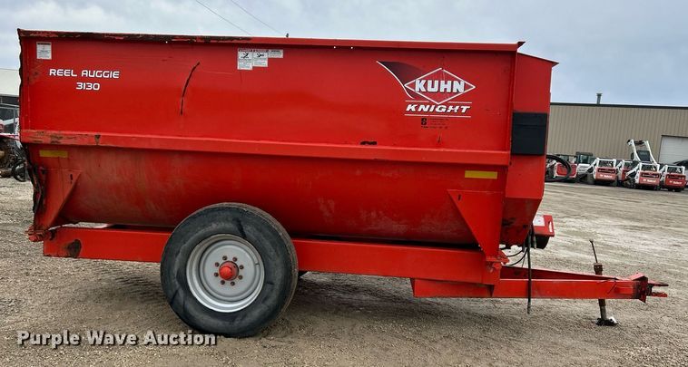 image for item DS0804 Kuhn Knight 3130 feed mixer