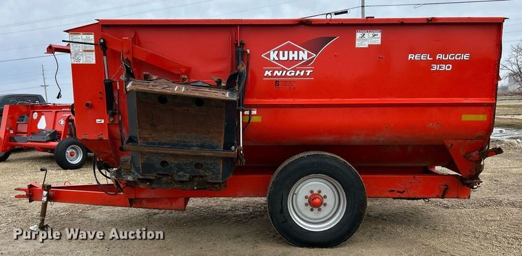 image for item DS0804 Kuhn Knight 3130 feed mixer