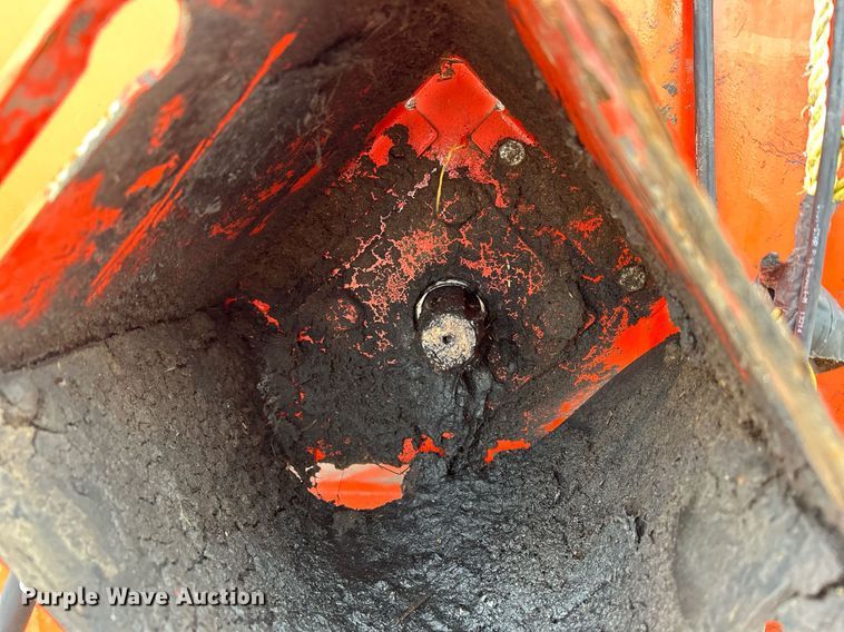 image for item DS0804 Kuhn Knight 3130 feed mixer