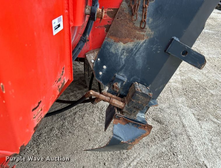 image for item DS0804 Kuhn Knight 3130 feed mixer