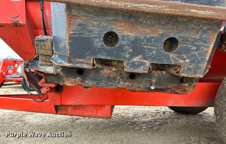 image for item DS0804 Kuhn Knight 3130 feed mixer