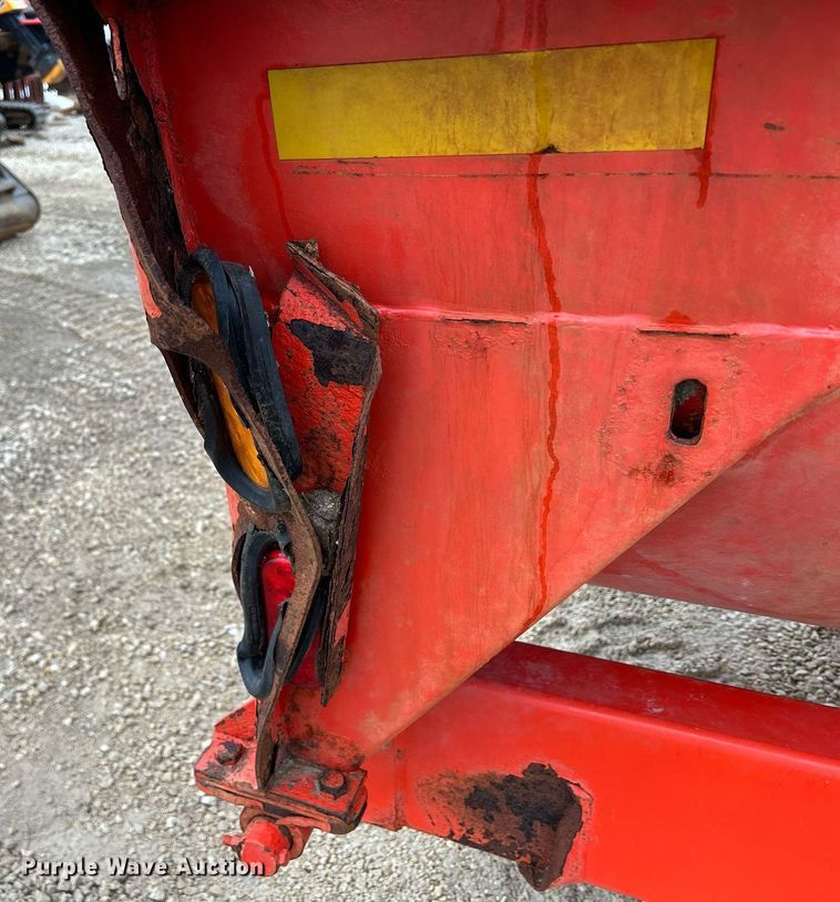 image for item DS0804 Kuhn Knight 3130 feed mixer