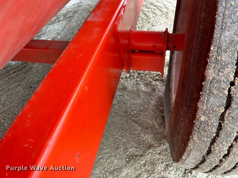 image for item DS0804 Kuhn Knight 3130 feed mixer