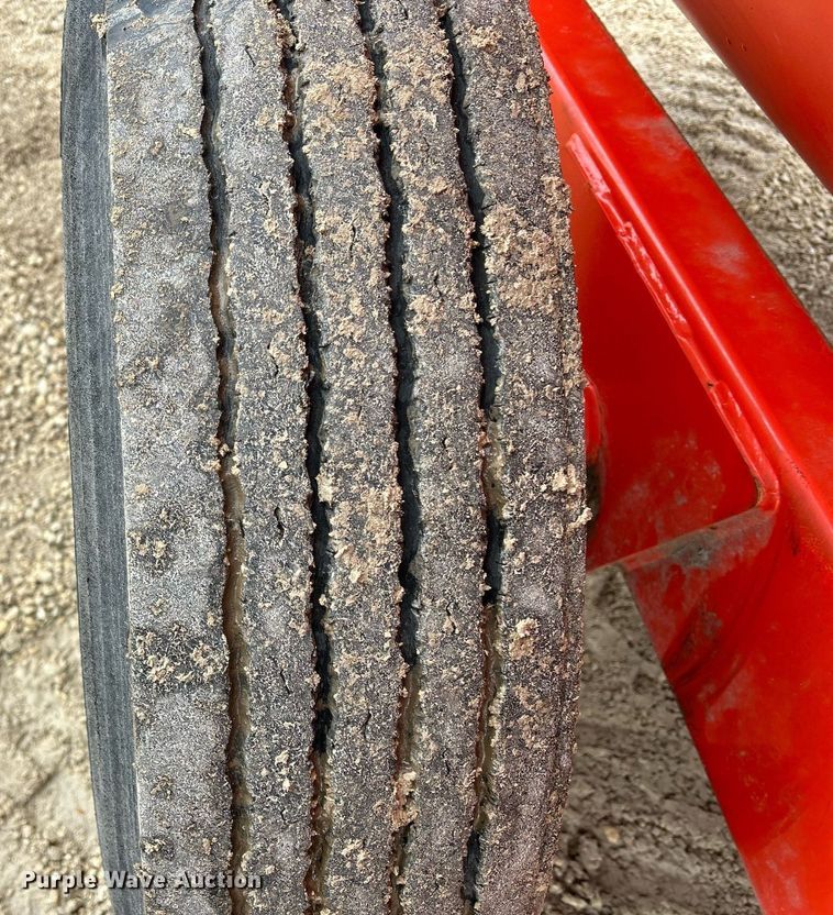 image for item DS0804 Kuhn Knight 3130 feed mixer