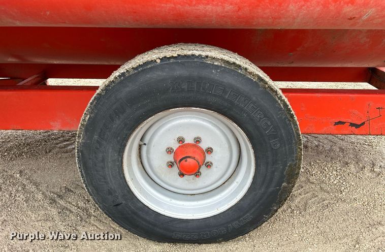 image for item DS0804 Kuhn Knight 3130 feed mixer