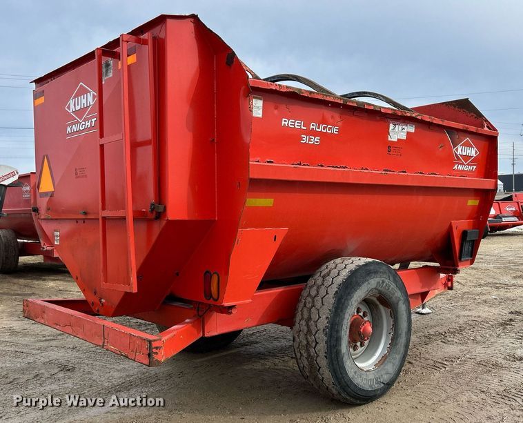image for item DS0805 Kuhn Knight 3136 feed mixer