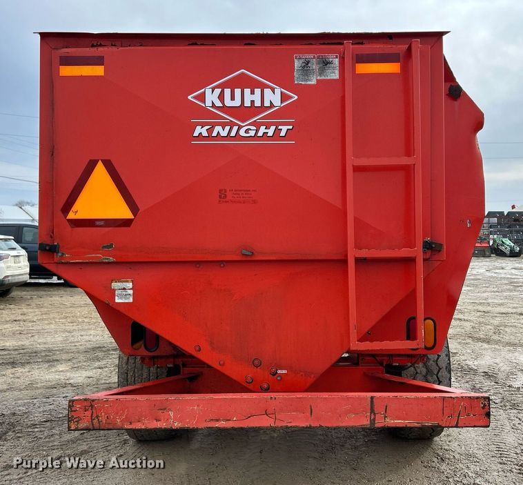 image for item DS0805 Kuhn Knight 3136 feed mixer