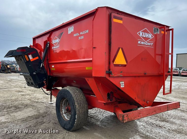 image for item DS0805 Kuhn Knight 3136 feed mixer