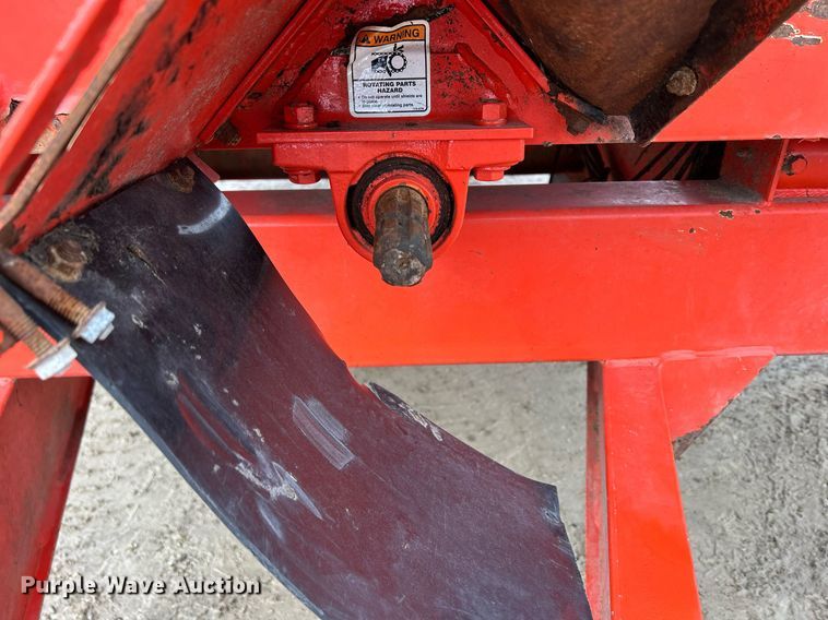 image for item DS0805 Kuhn Knight 3136 feed mixer