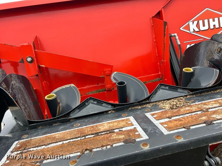 image for item DS0805 Kuhn Knight 3136 feed mixer