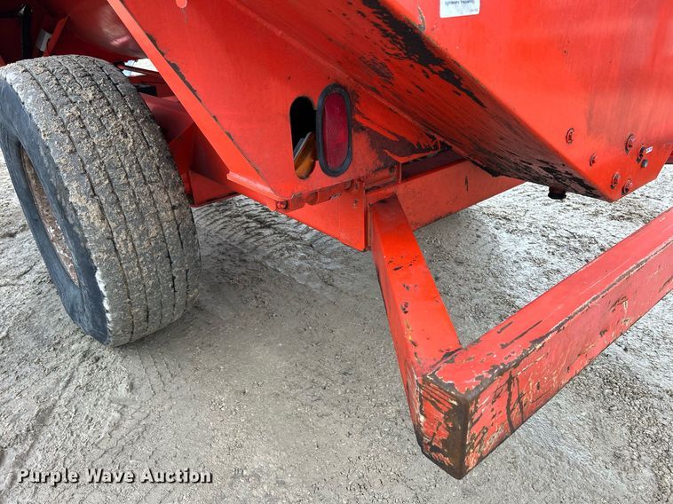 image for item DS0805 Kuhn Knight 3136 feed mixer