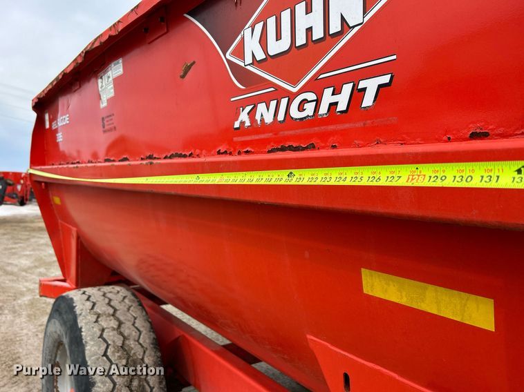 image for item DS0805 Kuhn Knight 3136 feed mixer