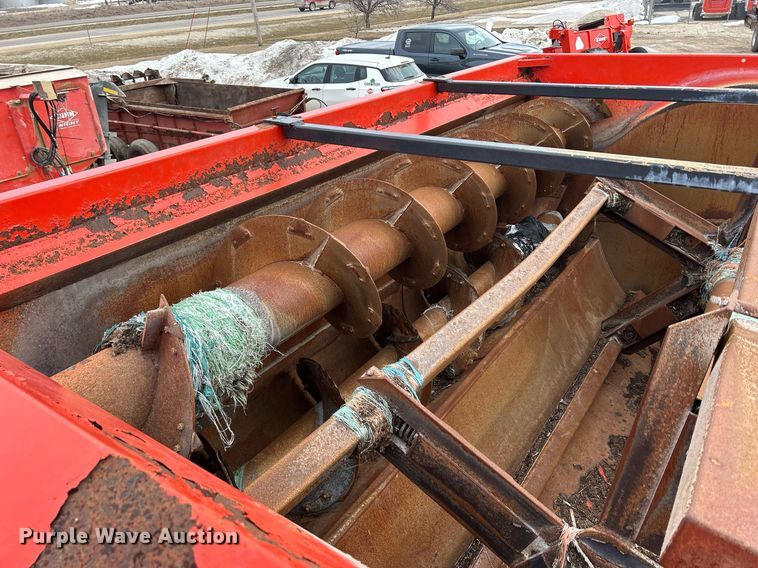 image for item DS0805 Kuhn Knight 3136 feed mixer