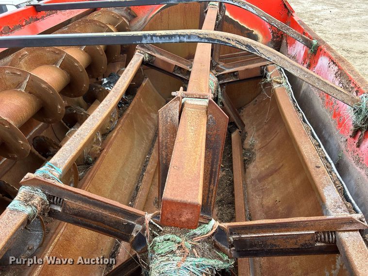 image for item DS0805 Kuhn Knight 3136 feed mixer