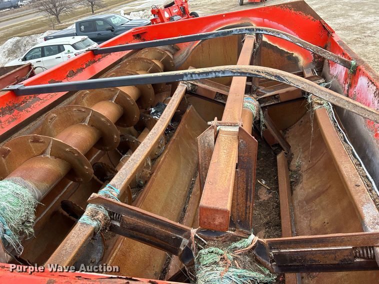 image for item DS0805 Kuhn Knight 3136 feed mixer