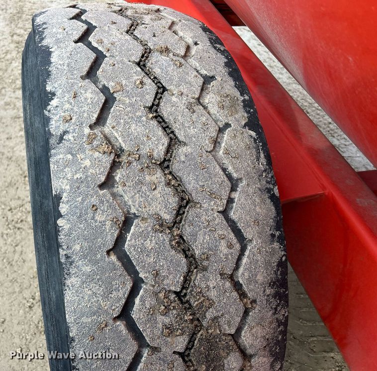 image for item DS0805 Kuhn Knight 3136 feed mixer