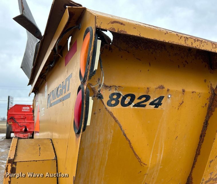 image for item DS0806 Knight 8024 manure spreader