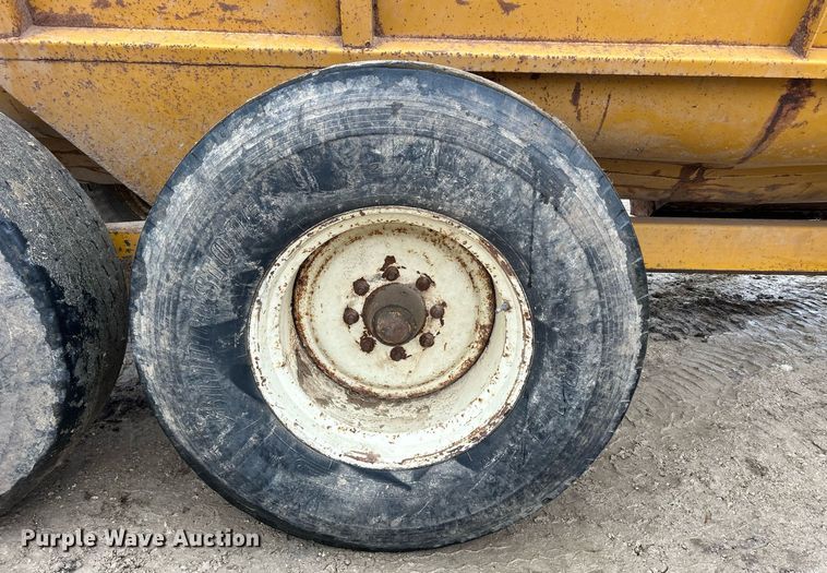 image for item DS0806 Knight 8024 manure spreader