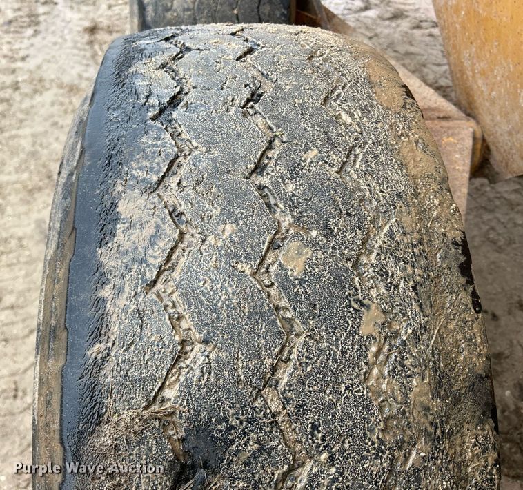 image for item DS0806 Knight 8024 manure spreader