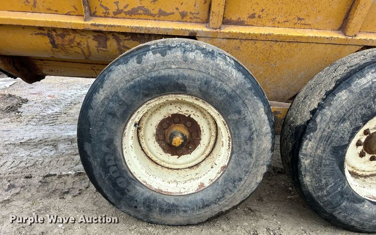 image for item DS0806 Knight 8024 manure spreader