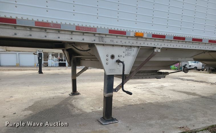 image for item DS7260 2009 Wilson Pacesetter grain trailer