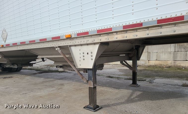 image for item DS7260 2009 Wilson Pacesetter grain trailer