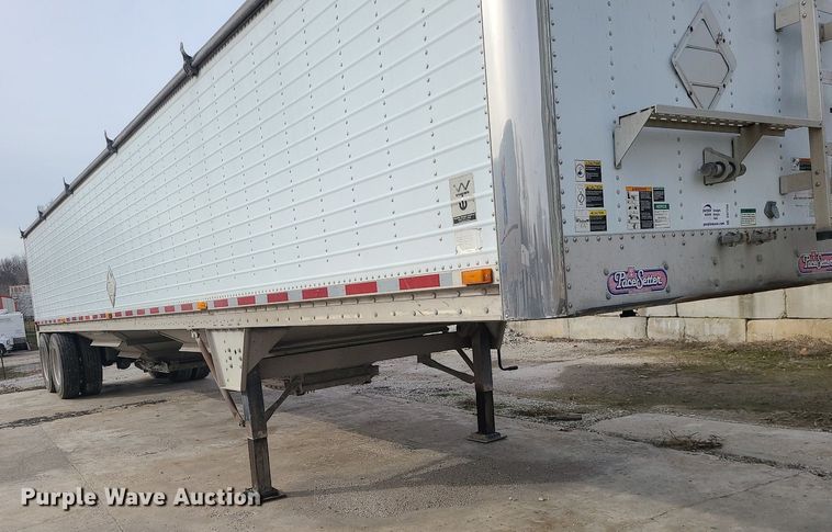 image for item DS7260 2009 Wilson Pacesetter grain trailer