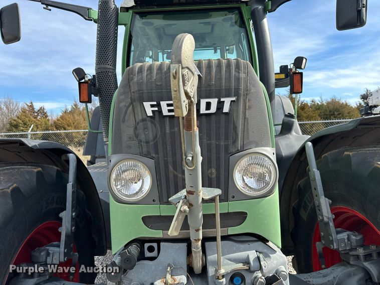 image for item EJ0210 2007 Fendt  820 Vario TMS MFWD tractor