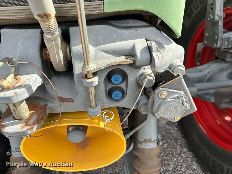 image for item EJ0210 2007 Fendt  820 Vario TMS MFWD tractor