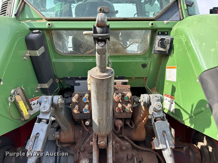 image for item EJ0210 2007 Fendt  820 Vario TMS MFWD tractor