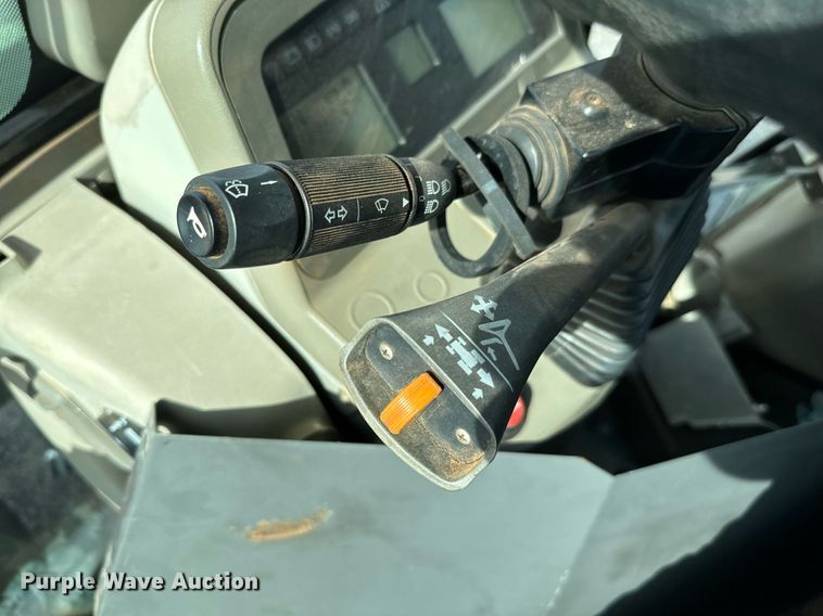 image for item EJ0210 2007 Fendt  820 Vario TMS MFWD tractor