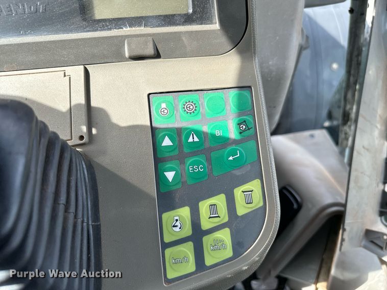 image for item EJ0210 2007 Fendt  820 Vario TMS MFWD tractor