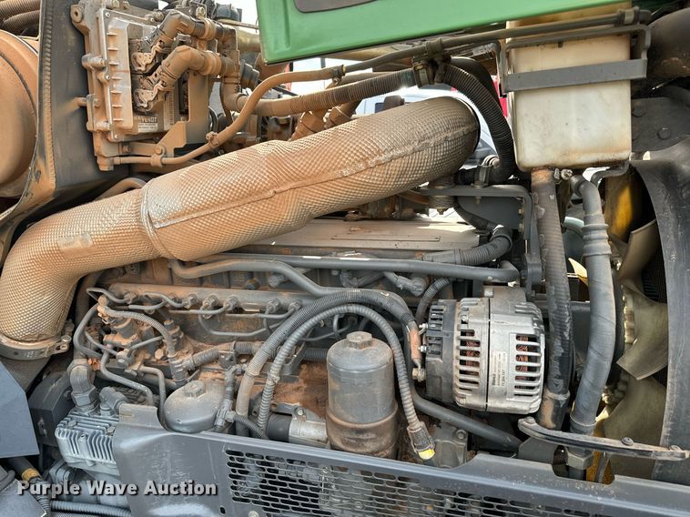 image for item EJ0210 2007 Fendt  820 Vario TMS MFWD tractor