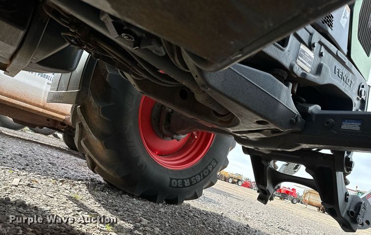 image for item EJ0210 2007 Fendt  820 Vario TMS MFWD tractor