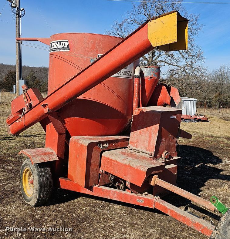 image for item EJ5839 Koehring Brady Hydra-Mill 750 feed grinder/mixer