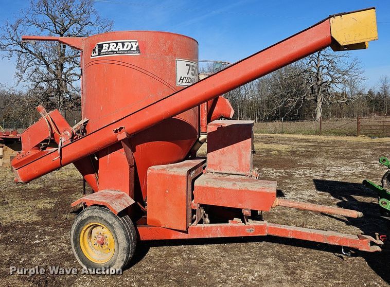 image for item EJ5839 Koehring Brady Hydra-Mill 750 feed grinder/mixer