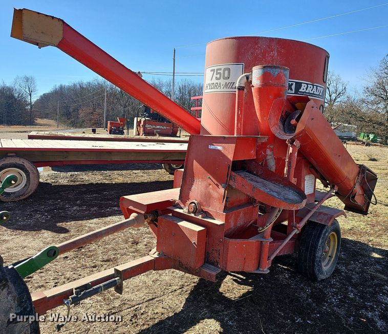 image for item EJ5839 Koehring Brady Hydra-Mill 750 feed grinder/mixer