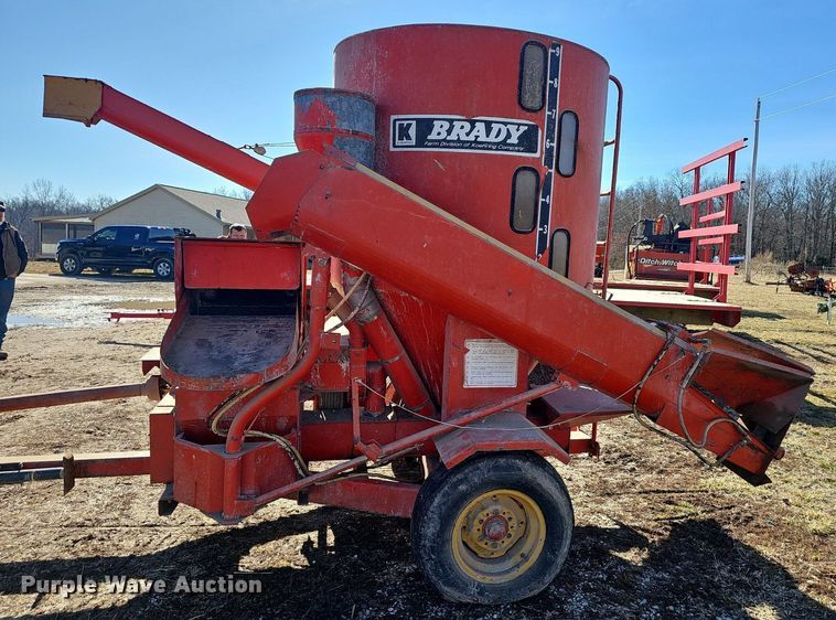 image for item EJ5839 Koehring Brady Hydra-Mill 750 feed grinder/mixer