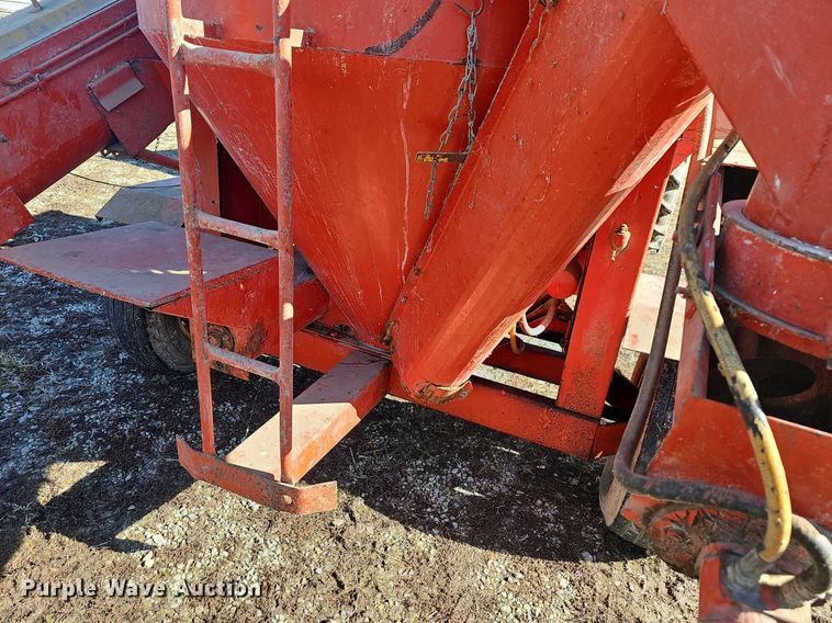 image for item EJ5839 Koehring Brady Hydra-Mill 750 feed grinder/mixer