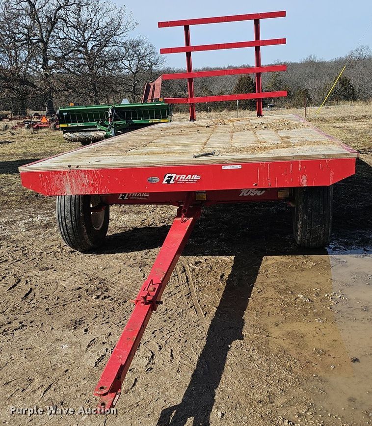 image for item EJ5841 E-Z Trail 1090  hay wagon