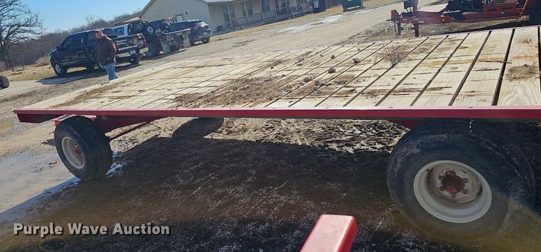 image for item EJ5841 E-Z Trail 1090  hay wagon