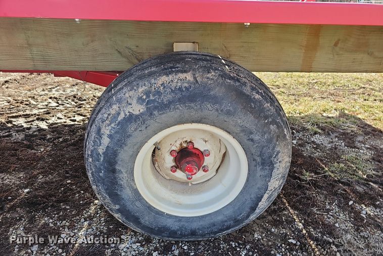 image for item EJ5841 E-Z Trail 1090  hay wagon