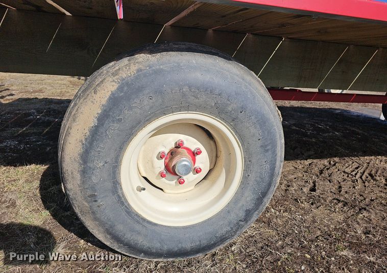 image for item EJ5841 E-Z Trail 1090  hay wagon