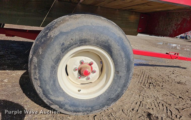 image for item EJ5841 E-Z Trail 1090  hay wagon